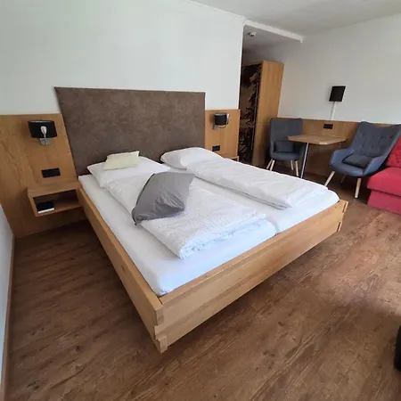 Steinbock Hotel 3*
